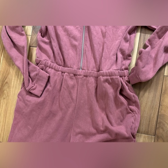 Old Navy onesie, Large TALL - Picture 3 of 5